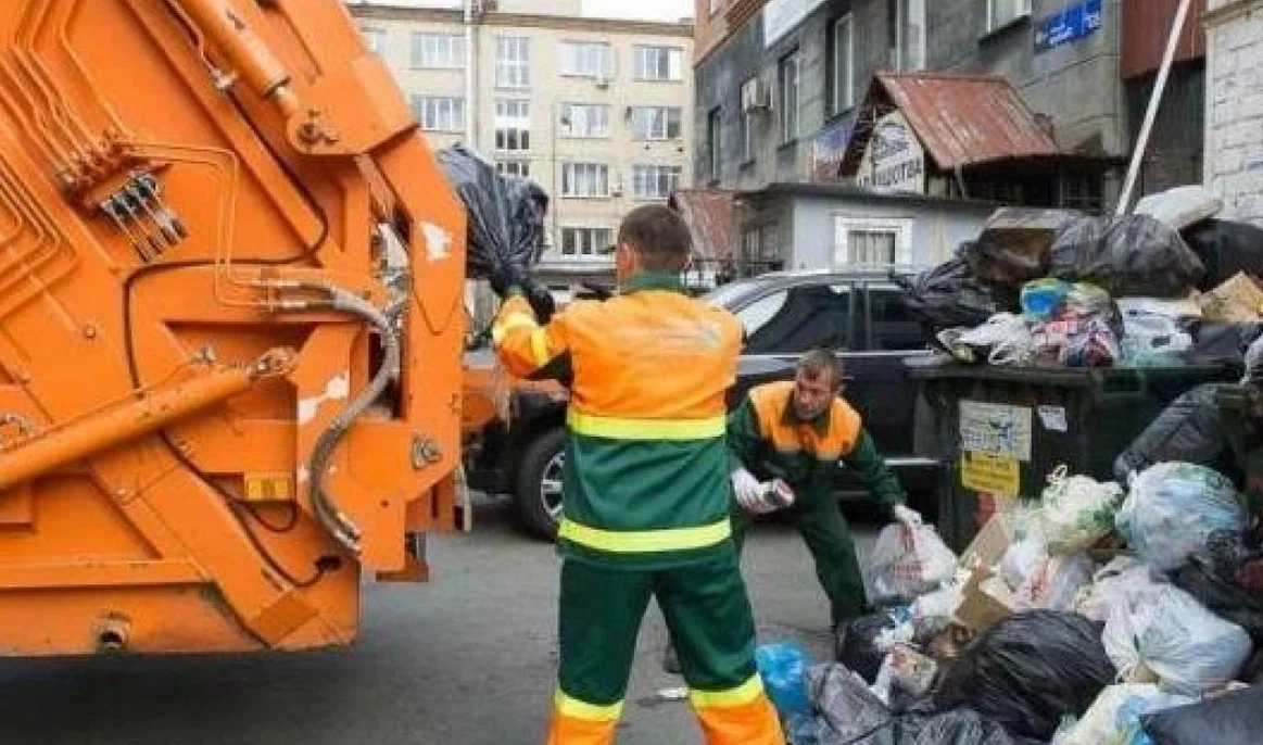 Срочный вывоз мусора в Рязани от ПроМусор — заказ день в день от 2926 руб., грузчики, цена
