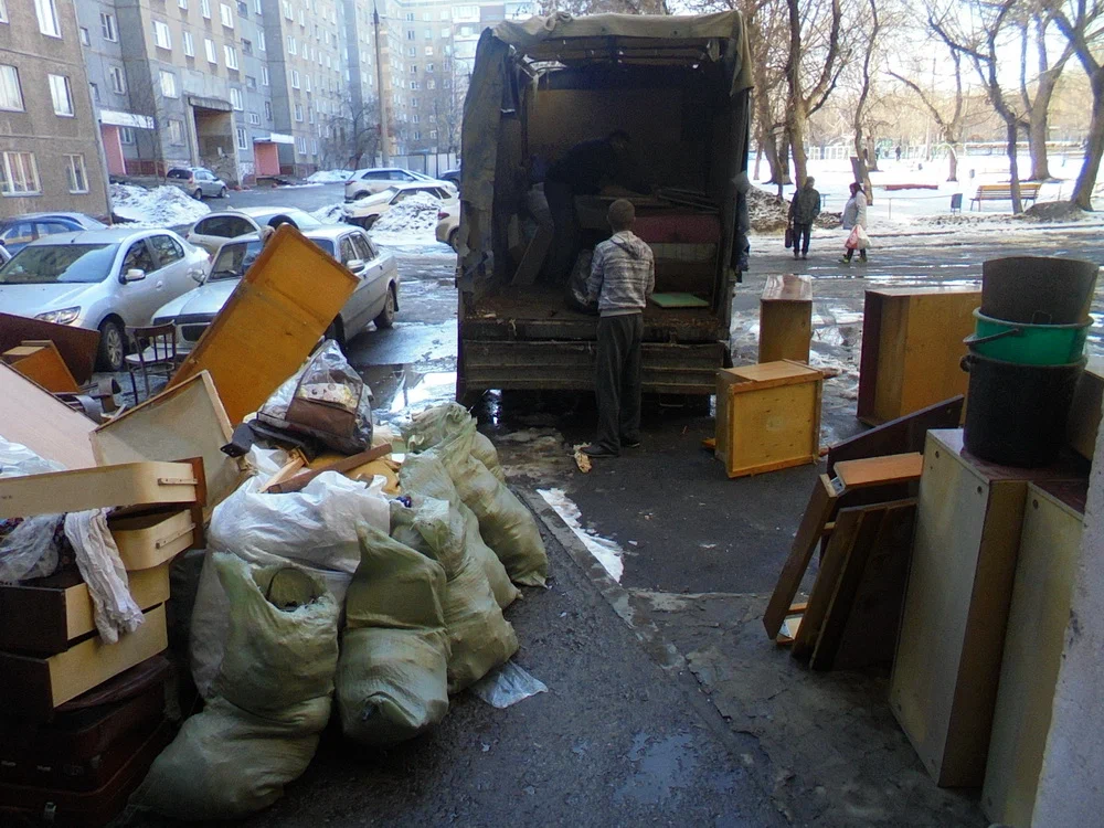 Вывоз мусора из подвала с утилизацией в Рязани в октябре