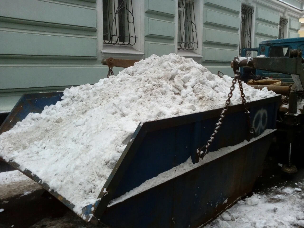 Вывоз снега контейнерами в Рязани в октябре